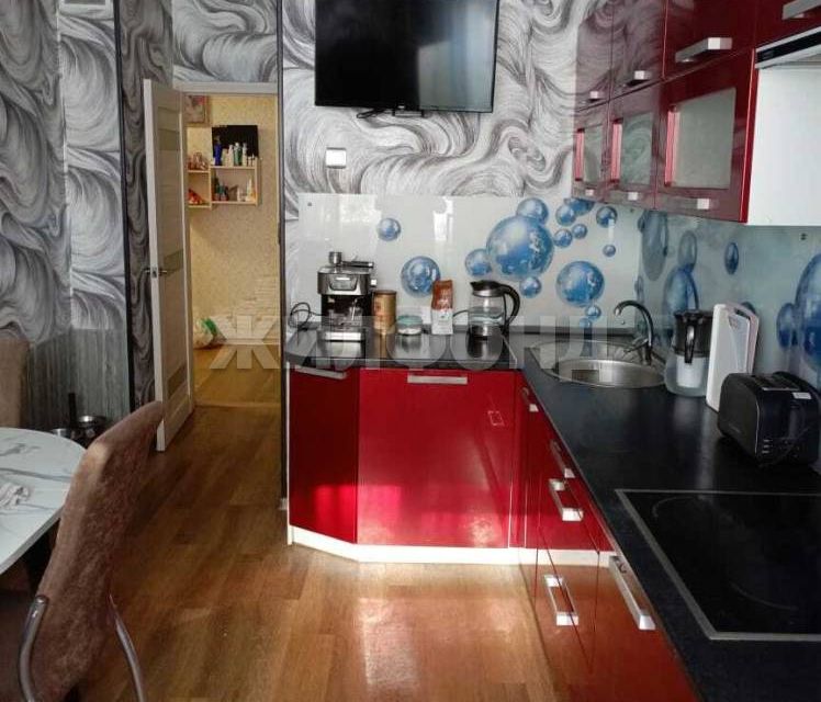 Продаётся 2-комнатная квартира, 75.6 м²