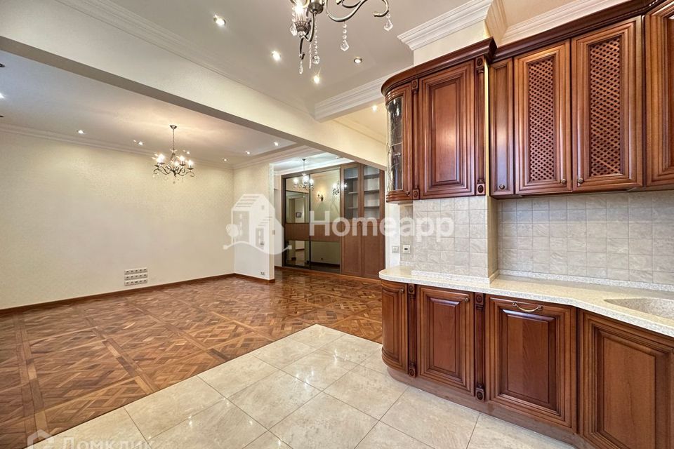 Продаётся 3-комнатная квартира, 93 м²