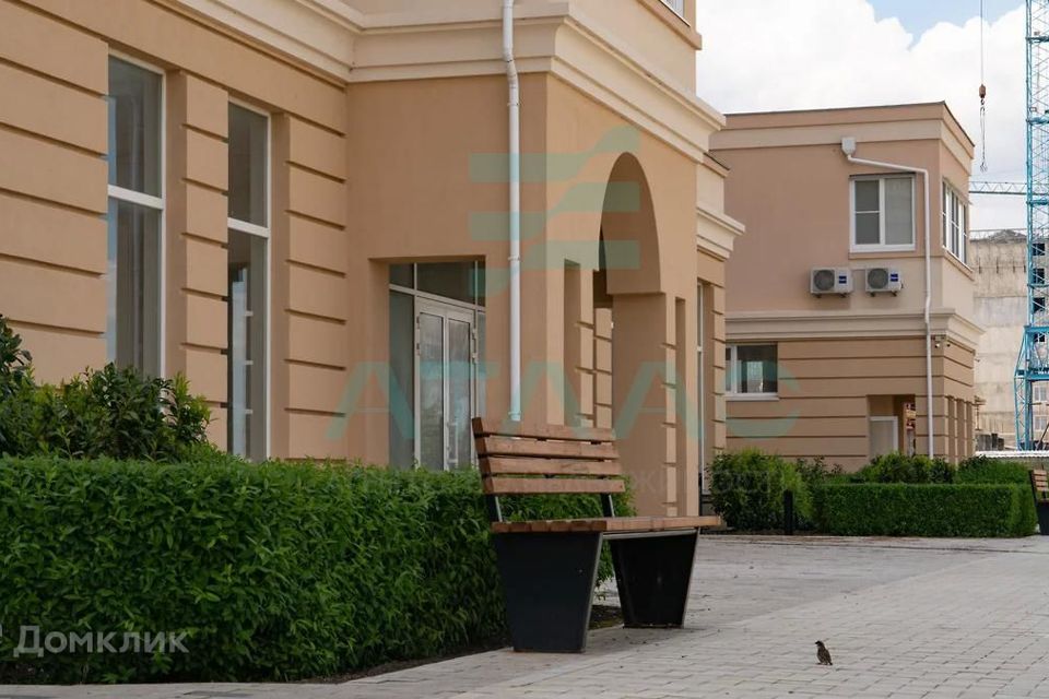Продаётся 1-комнатная квартира, 41.8 м²