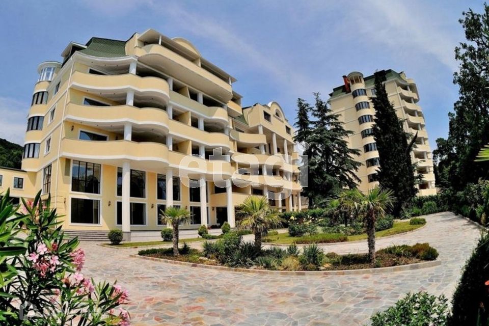 Продаётся 2-комнатная квартира, 80.7 м²
