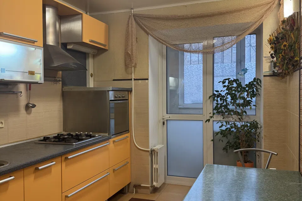 Продаётся 3-комнатная квартира, 77 м²