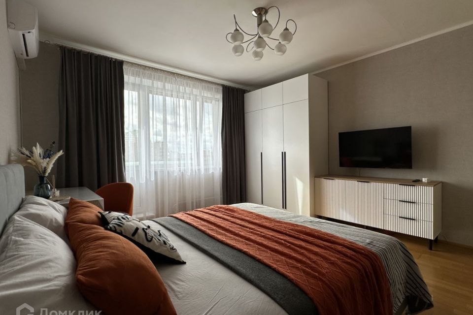 Продаётся 1-комнатная квартира, 43.6 м²