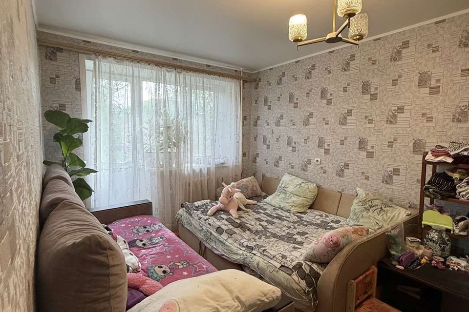 Продаётся 3-комнатная квартира, 52.3 м²