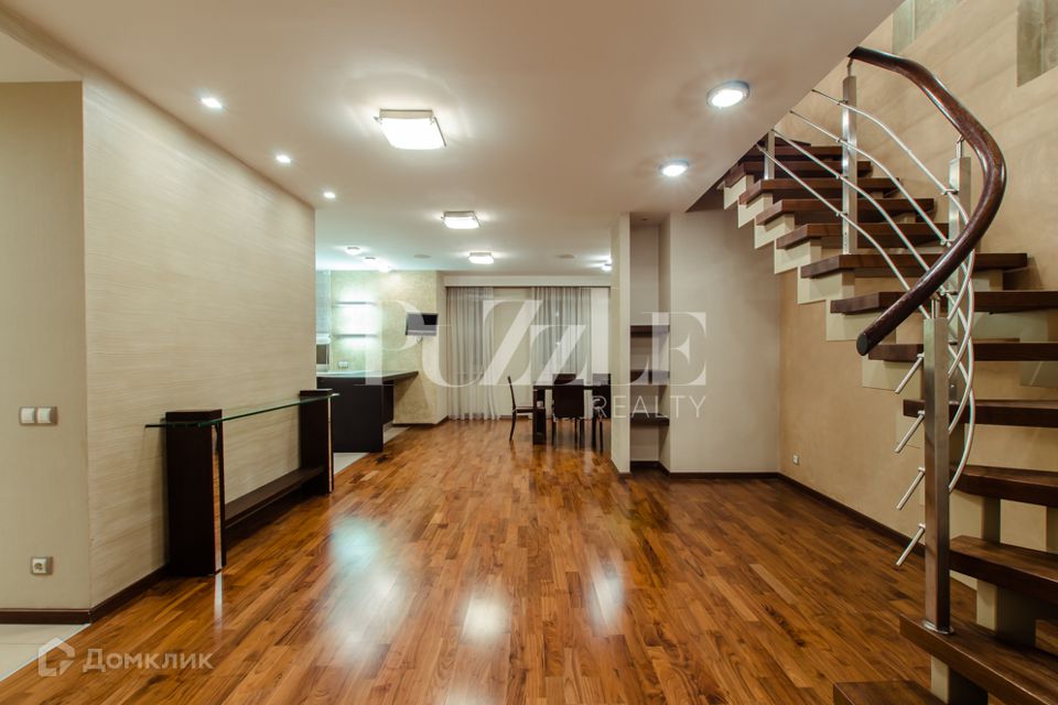 Продаётся 4-комнатная квартира, 170 м²