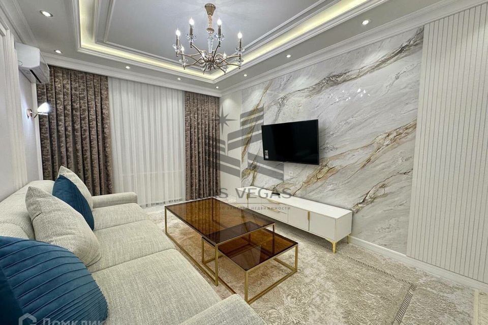 Сдаётся 2-комнатная квартира, 71 м²