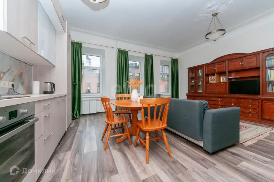 Продаётся 2-комнатная квартира, 80.7 м²