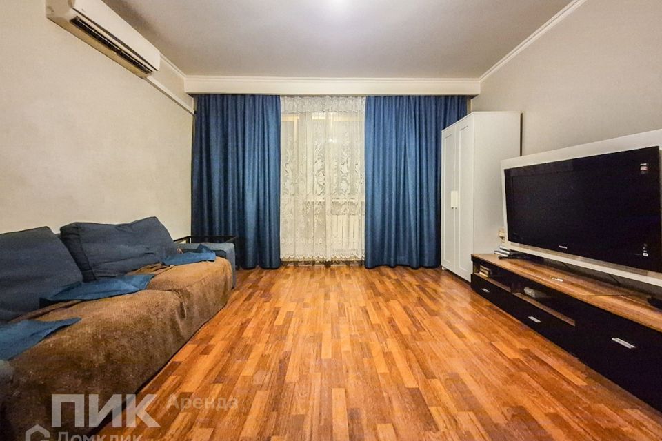 Сдаётся 1-комнатная квартира, 40 м²