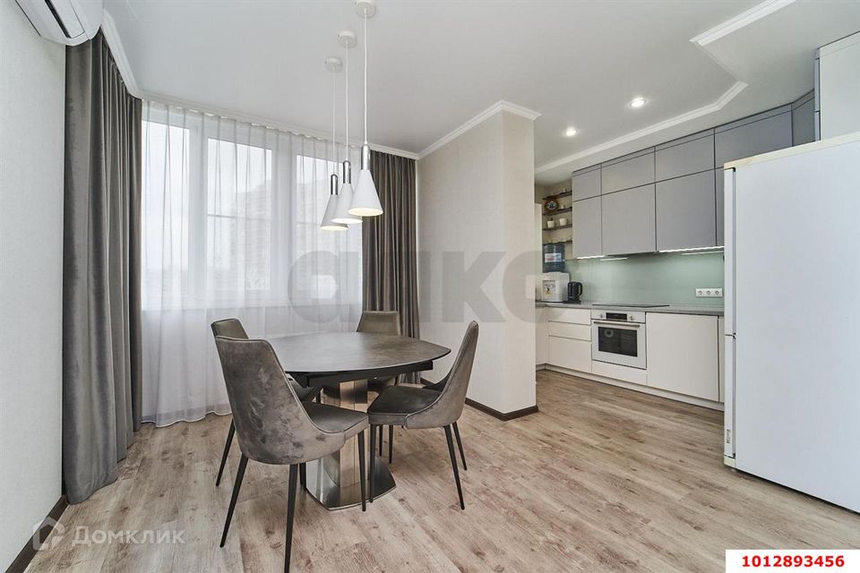 Продаётся 3-комнатная квартира, 81.5 м²