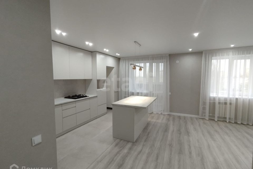 Продаётся 1-комнатная квартира, 49 м²