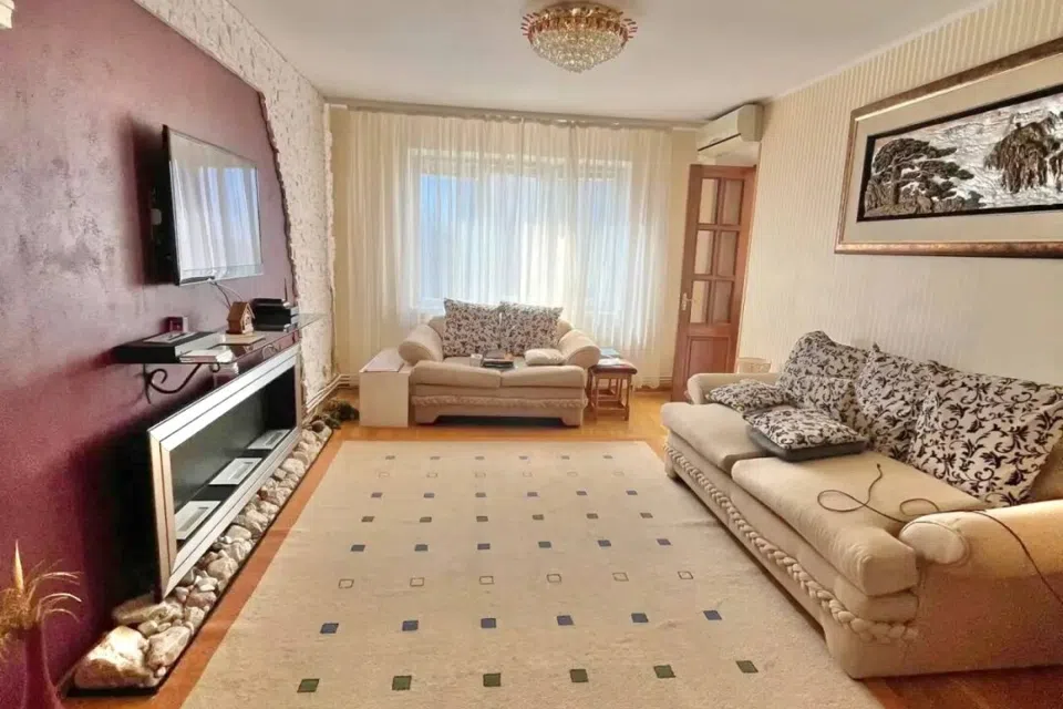 Продаётся 3-комнатная квартира, 73 м²