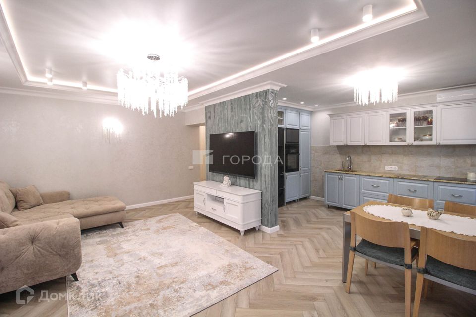 Продаётся 4-комнатная квартира, 126 м²