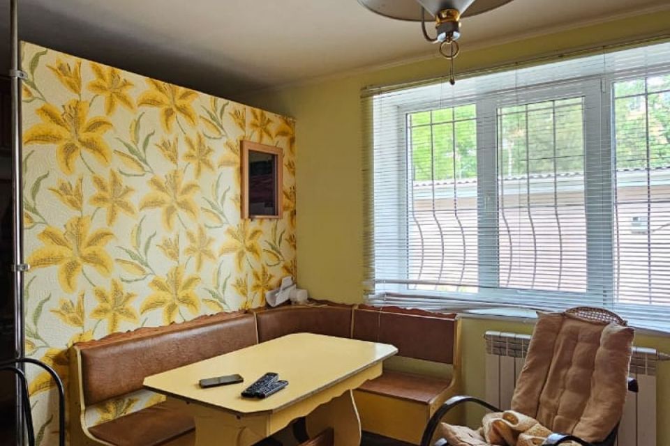 Продаётся 3-комнатная квартира, 44.7 м²