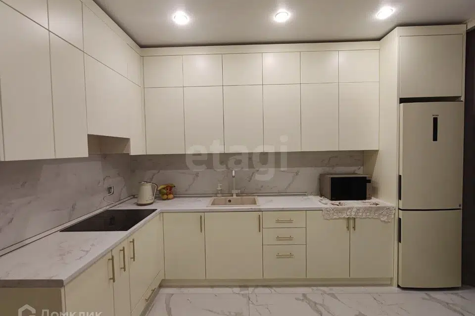 Продаётся 1-комнатная квартира, 40.6 м²
