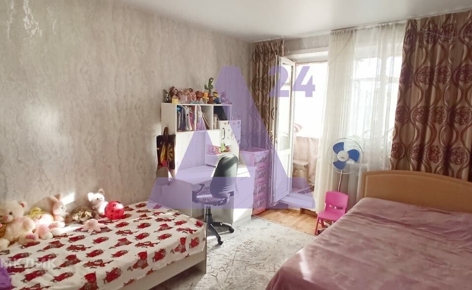 Продаётся 3-комнатная квартира, 59.8 м²