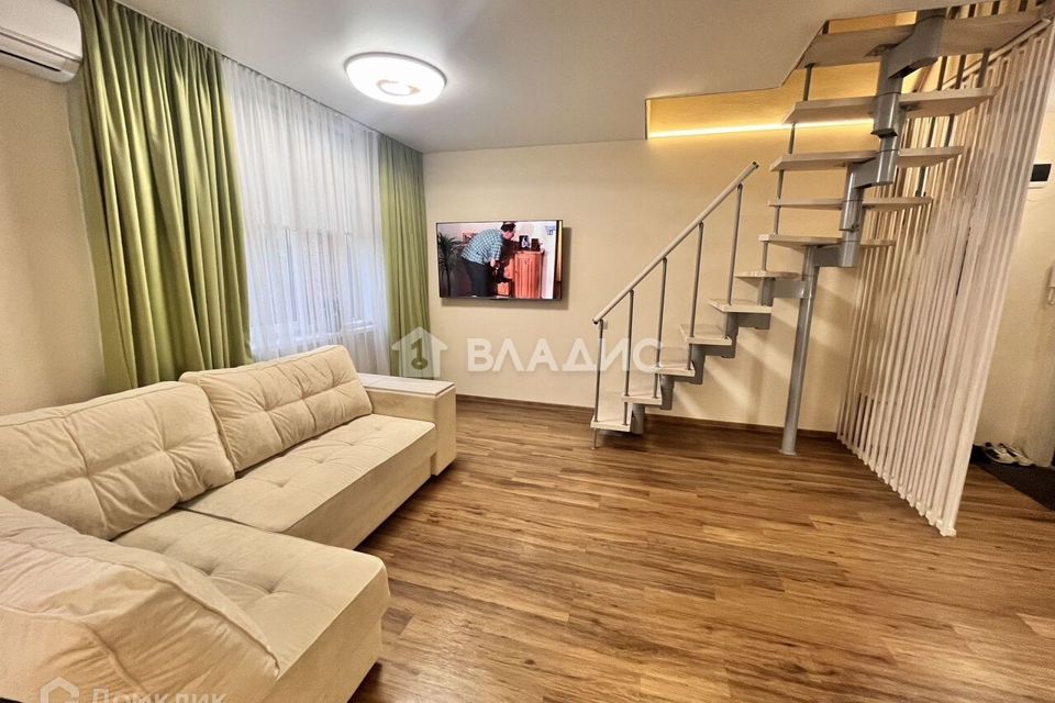 Продаётся 2-комнатная квартира, 69 м²