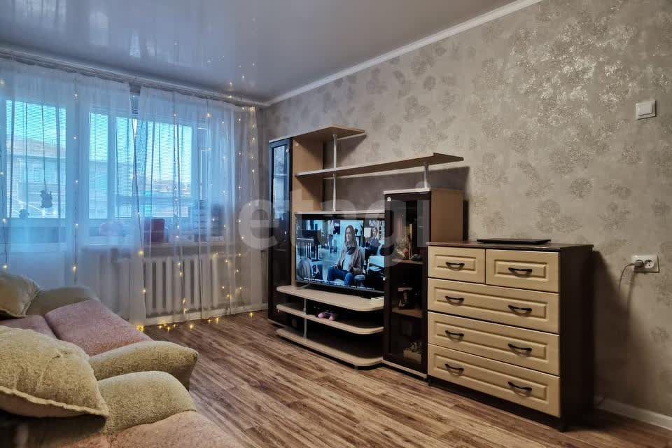 Продаётся 3-комнатная квартира, 61.4 м²