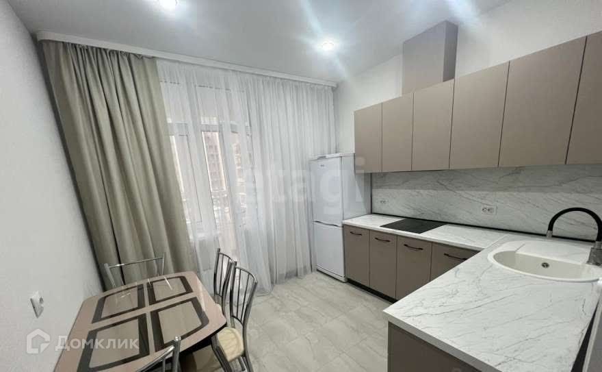 Сдаётся 1-комнатная квартира, 39 м²