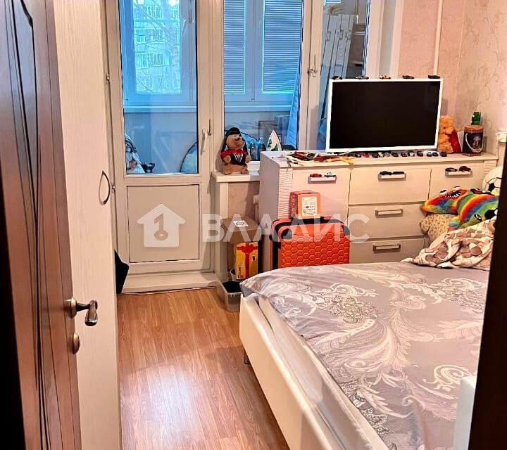 Продаётся 4-комнатная квартира, 69.9 м²