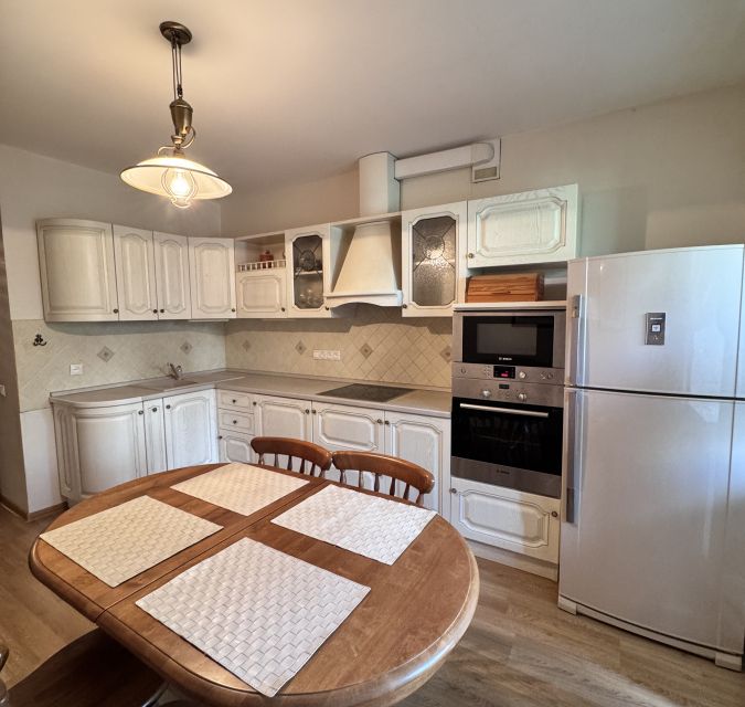 Продаётся 4-комнатная квартира, 119.7 м²