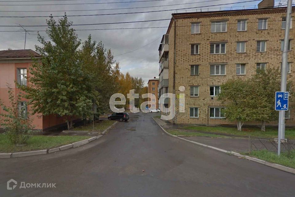 Продаётся 4-комнатная квартира, 63.2 м²