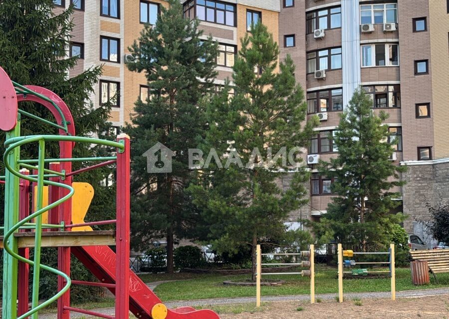 Продаётся 3-комнатная квартира, 116.7 м²