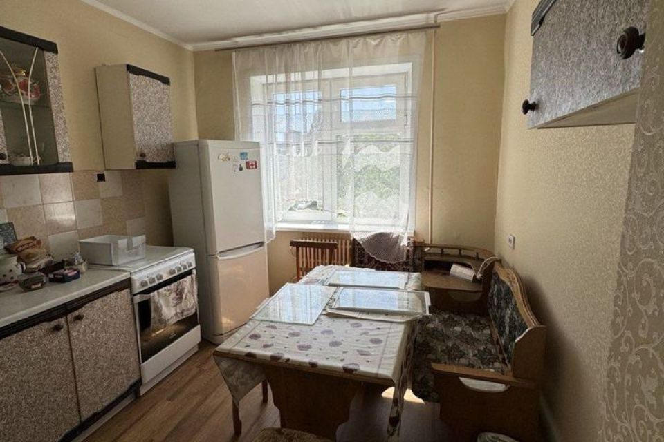 Продаётся 4-комнатная квартира, 80 м²