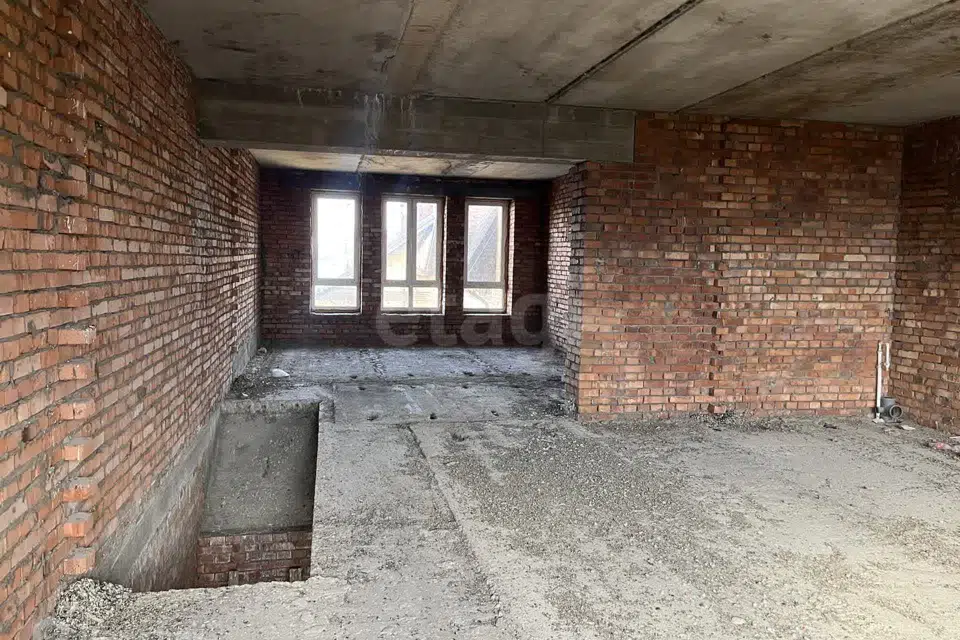 Продаётся 3-комнатная квартира, 115 м²