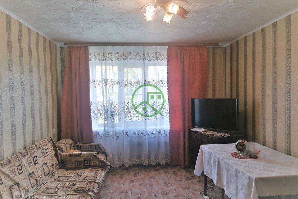 Продаётся 4-комнатная квартира, 68.6 м²