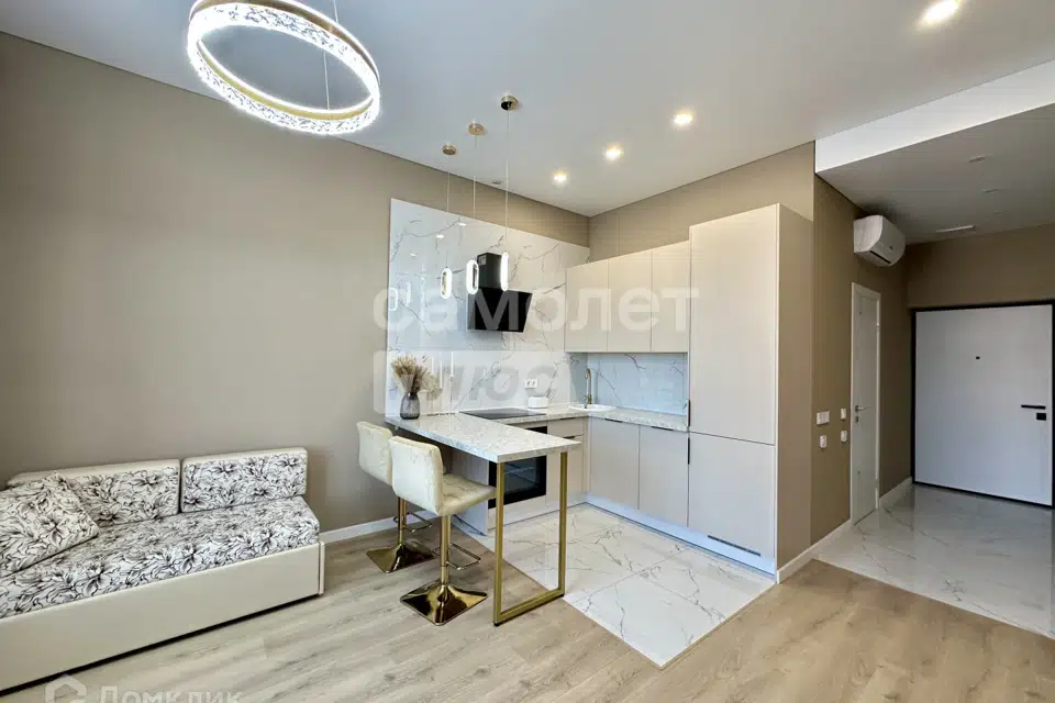 Продаётся 1-комнатная квартира, 43.5 м²