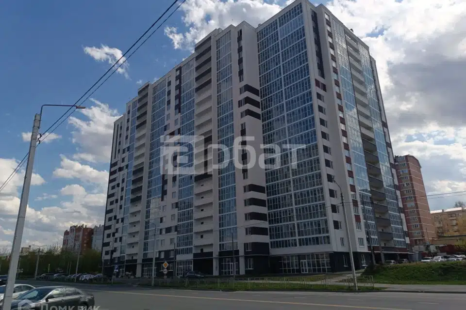 Продаётся 3-комнатная квартира, 101.1 м²