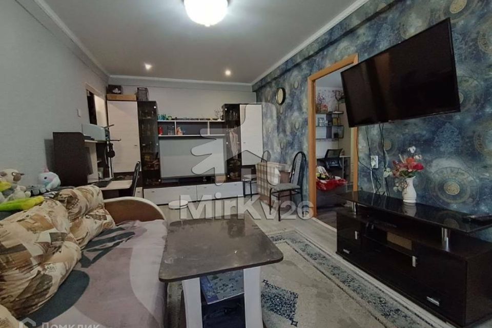 Продаётся 3-комнатная квартира, 48.5 м²