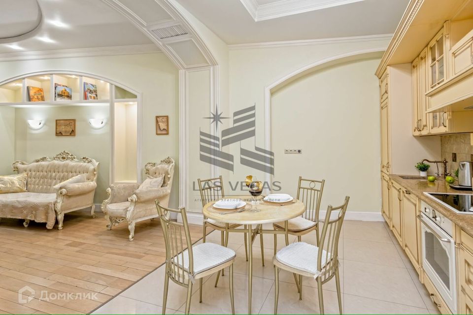 Сдаётся 2-комнатная квартира, 67 м²