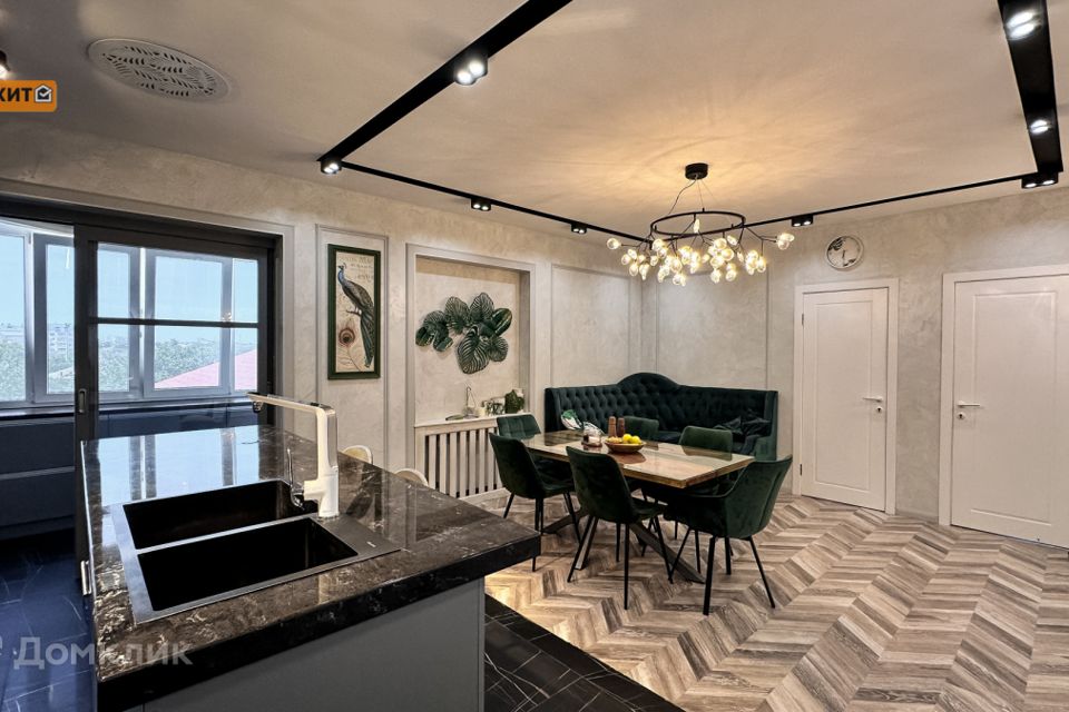 Продаётся 5-комнатная квартира, 183 м²