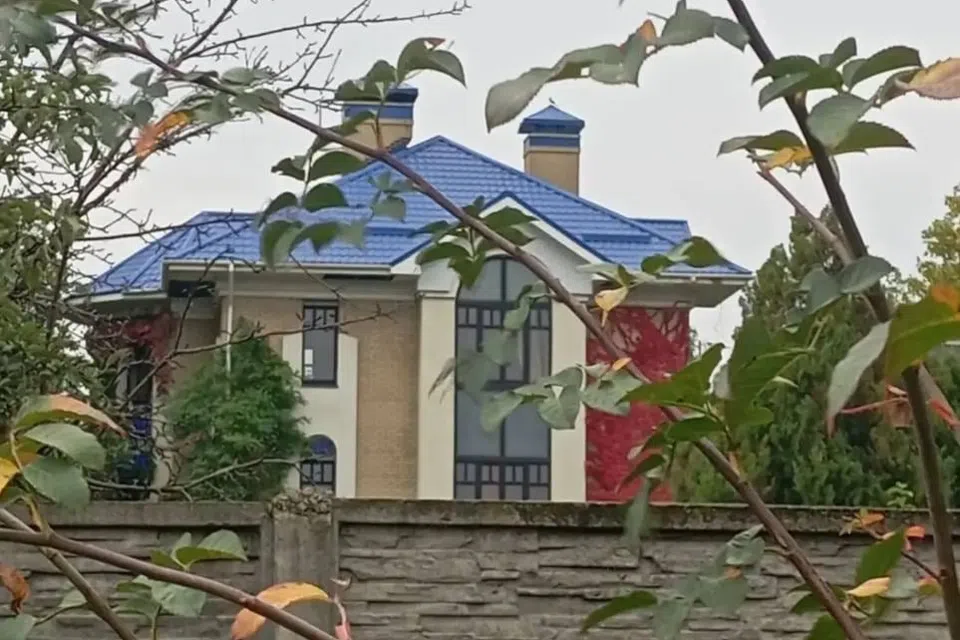 Продаётся 3-этажный дом, 215 м²