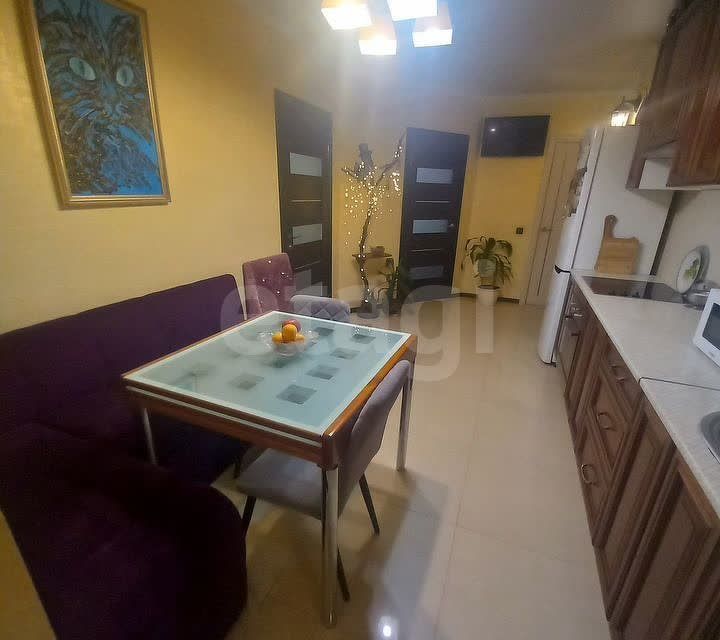 Продаётся 3-комнатная квартира, 55 м²