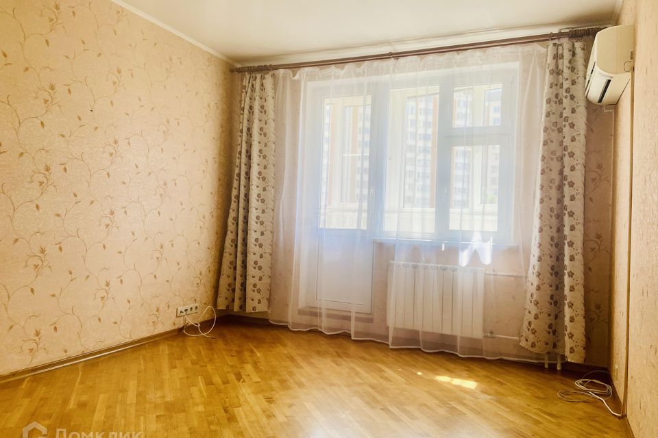 Продаётся 1-комнатная квартира, 37.7 м²