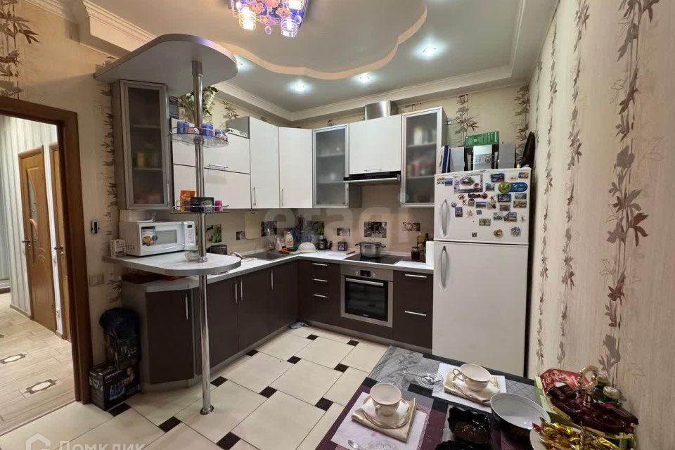 Продаётся 2-комнатная квартира, 76.7 м²