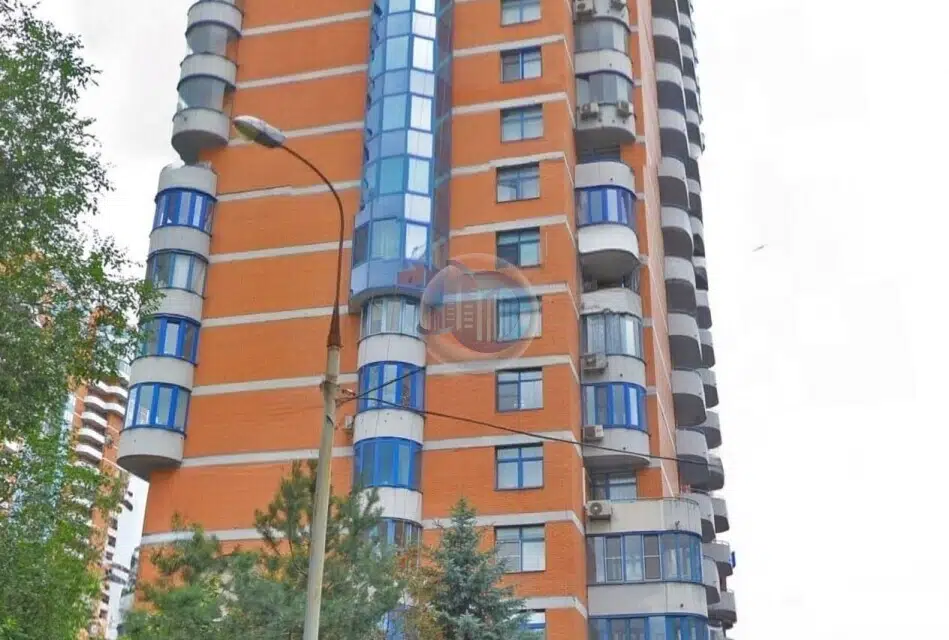 Продаётся 3-комнатная квартира, 150.2 м²