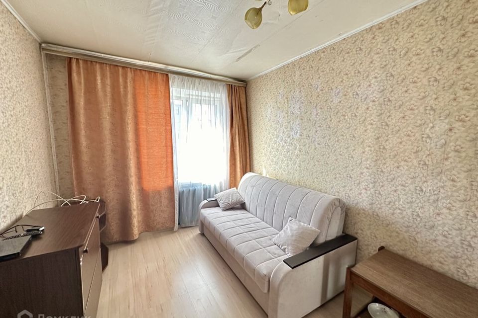 Продаётся комната в 4-комн. квартире, 12 м²