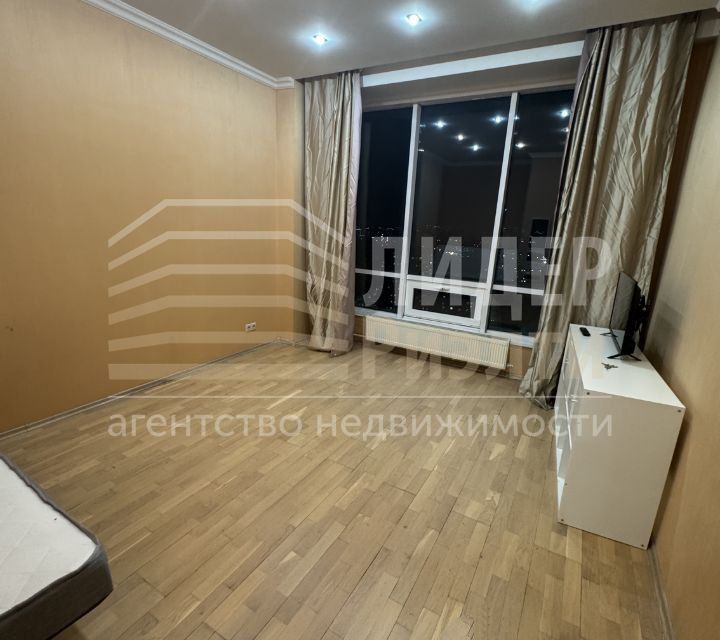 Продаётся 3-комнатная квартира, 108 м²