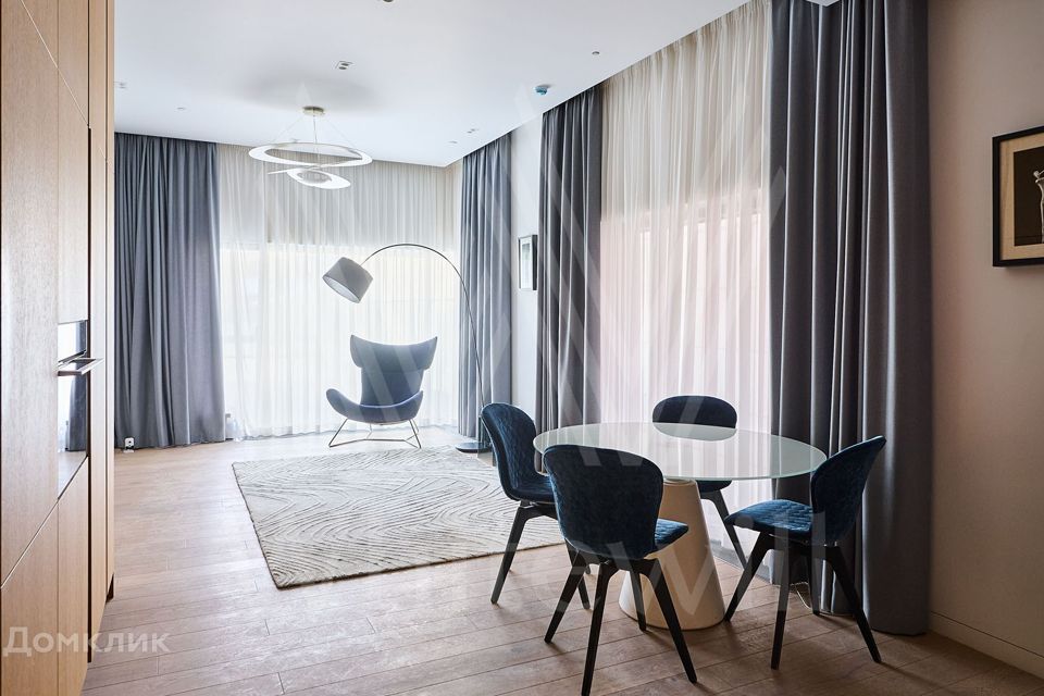 Продаётся 2-комнатная квартира, 114 м²