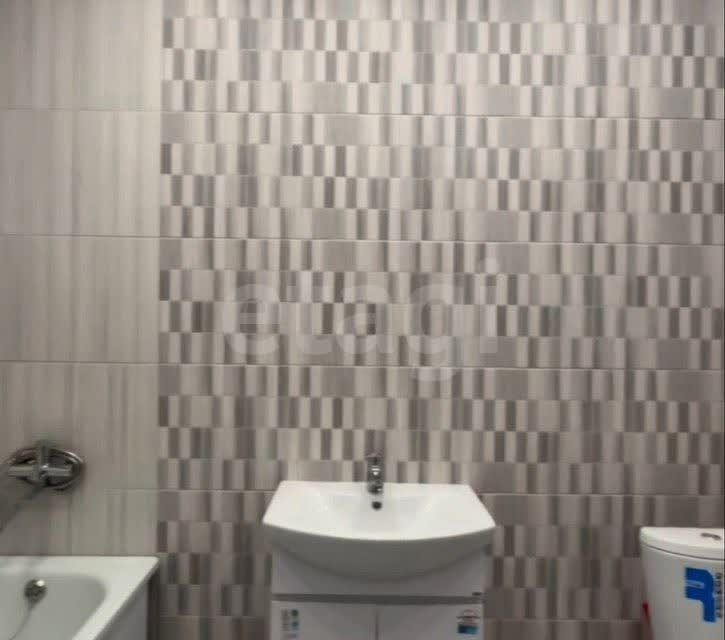 Продаётся 1-комнатная квартира, 39.74 м²