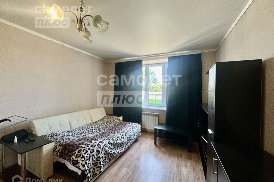 Продаётся 1-комнатная квартира, 42 м²
