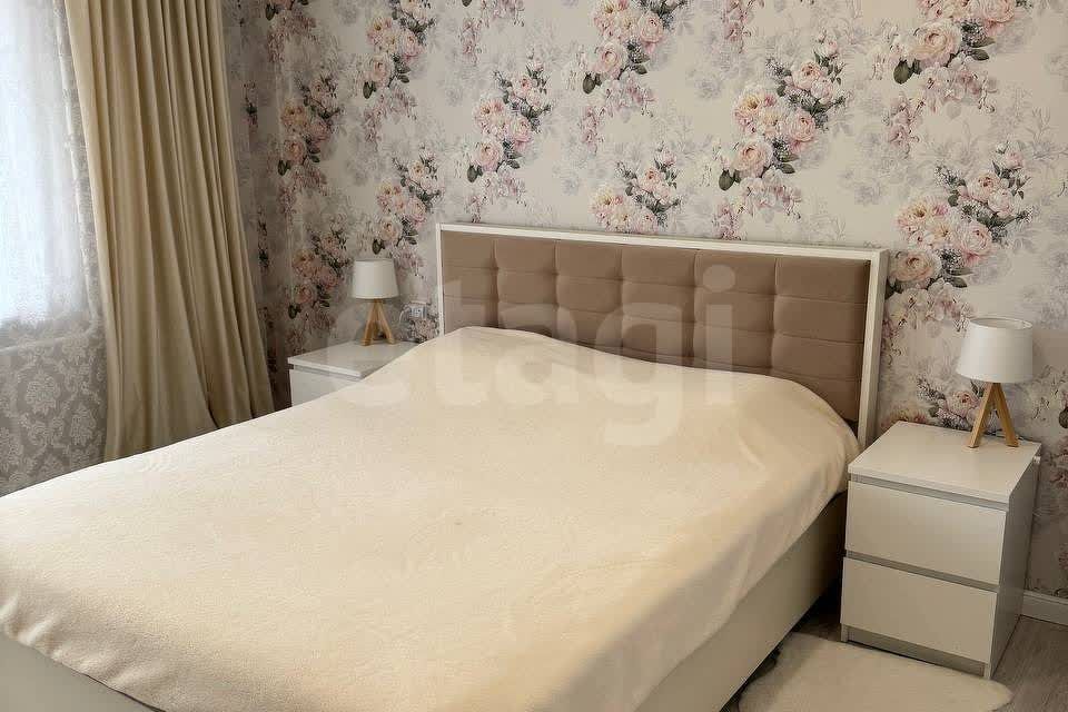 Продаётся 4-комнатная квартира, 90.7 м²