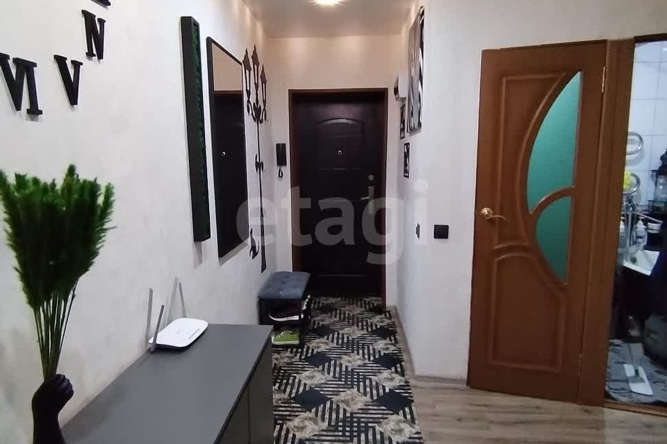Продаётся 3-комнатная квартира, 56.8 м²