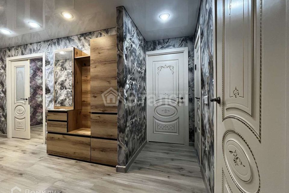 Продаётся 4-комнатная квартира, 75.7 м²