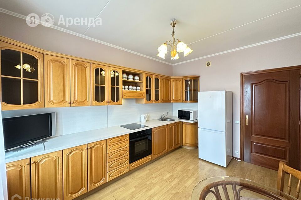 Сдаётся 2-комнатная квартира, 78 м²