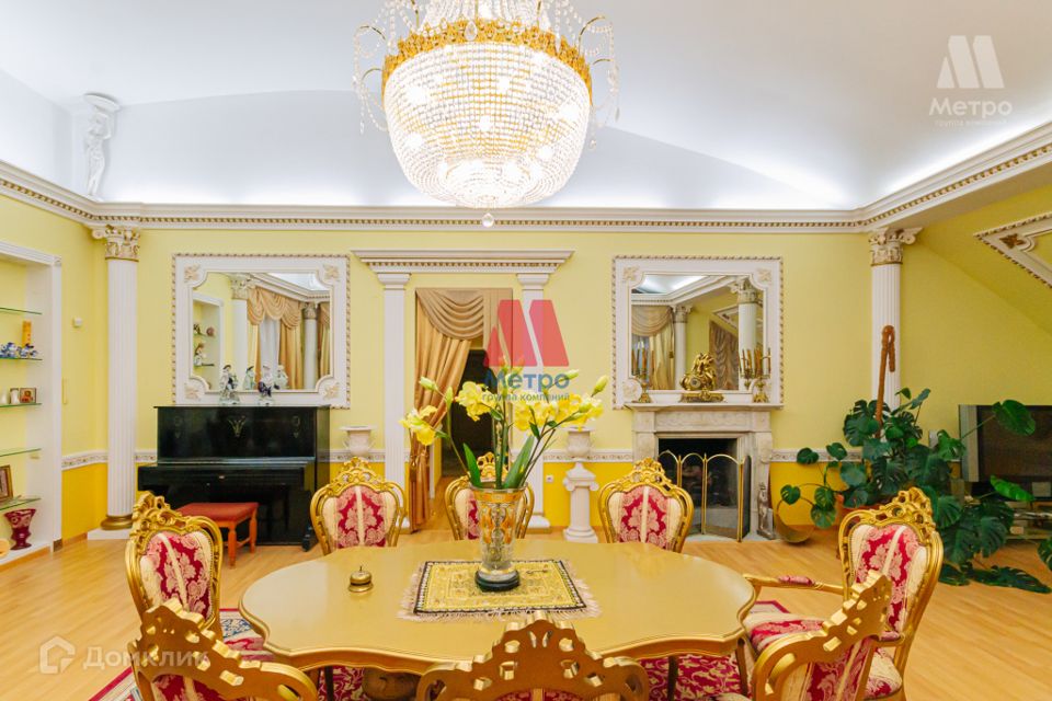 Продаётся 3-комнатная квартира, 150.3 м²