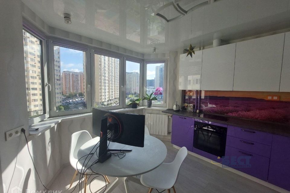 Продаётся 2-комнатная квартира, 64 м²