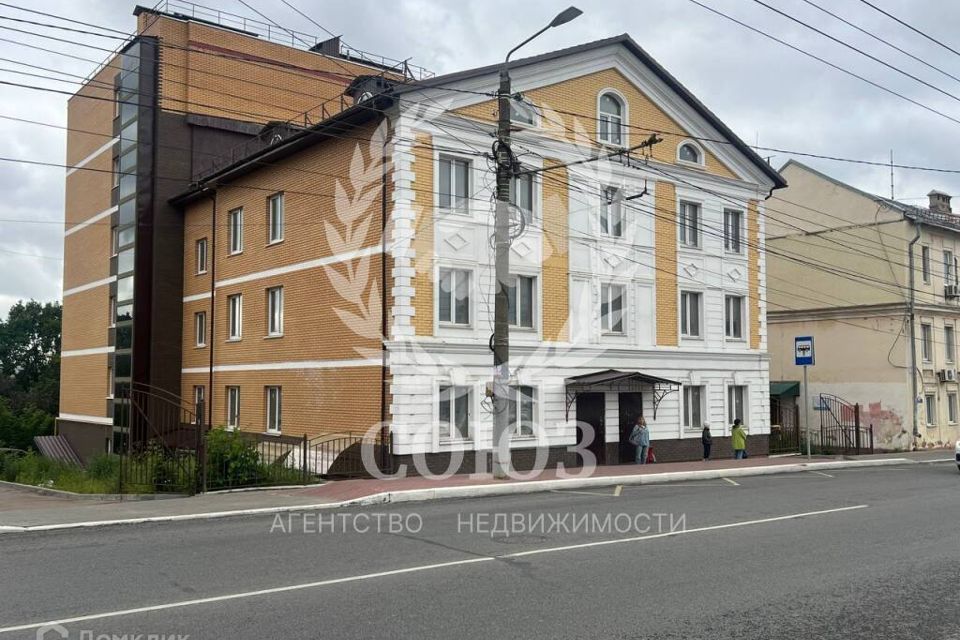 Продаётся 2-комнатная квартира, 93 м²